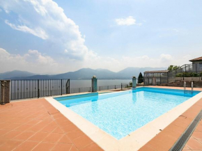 Panoramic house in a residence upon the green hills overlooking Lake Maggiore Oggebbio